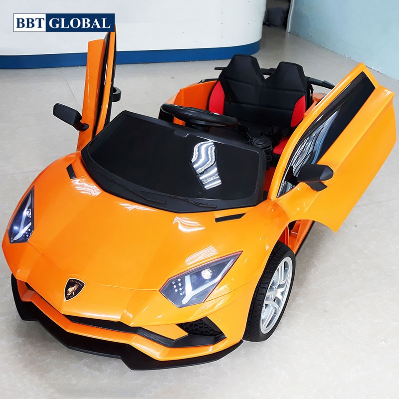 Xe Ô tô điện trẻ em dáng Lamborghini có micro karaoke BBT-6868