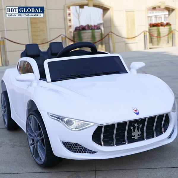 Xe oto điện trẻ em Maserati màu trắng BBT-5599T