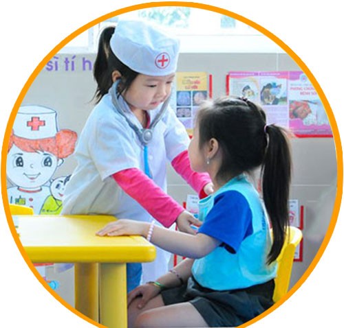 be-6-11-tuoi-choi-gi