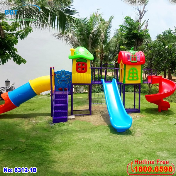 cầu trượt ngoài trời