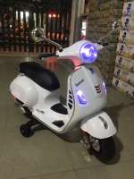 xe-may-vespa-6116-trang-1