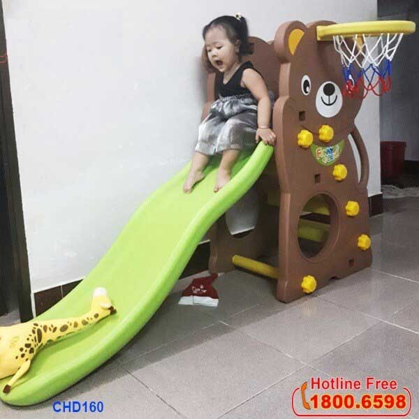 Lợi ích của cầu trượt cho bé