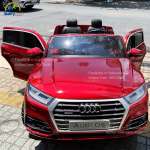 Xe Ô tô điện trẻ em Bản quyền Cao cấp Audi Q5 có màn hình LCD