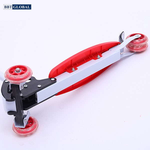 Xe trượt scooter 3 bánh cho bé BBT Global KM956A