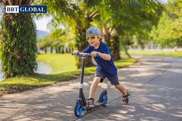Tác dụng của xe trượt scooter cho bé