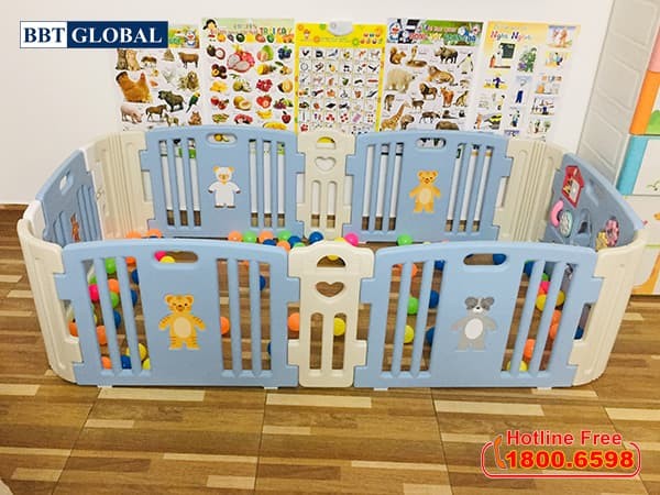 Quây cũi nhựa Hàn Quốc cho bé có đồ chơi HNP736
