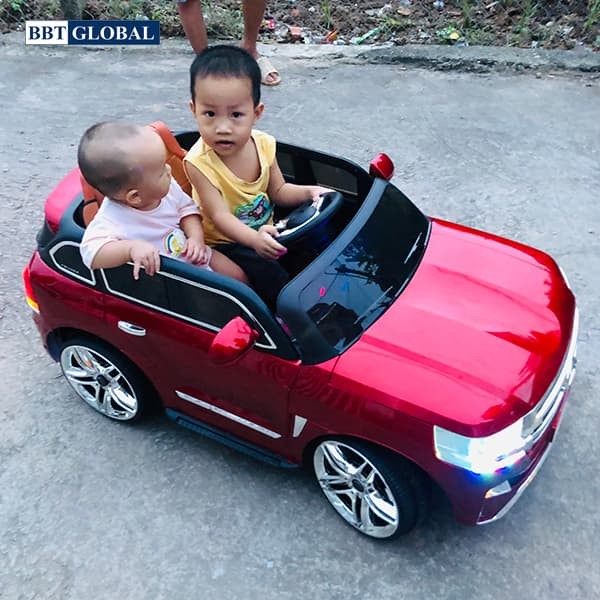 Xe ô tô điện trẻ em Land Cruiser