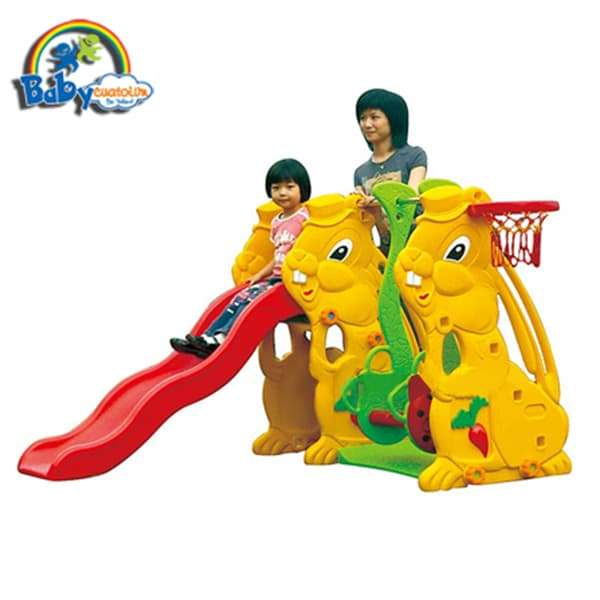 loi-ich-khi-be-choi-cau-truot-nha-bong