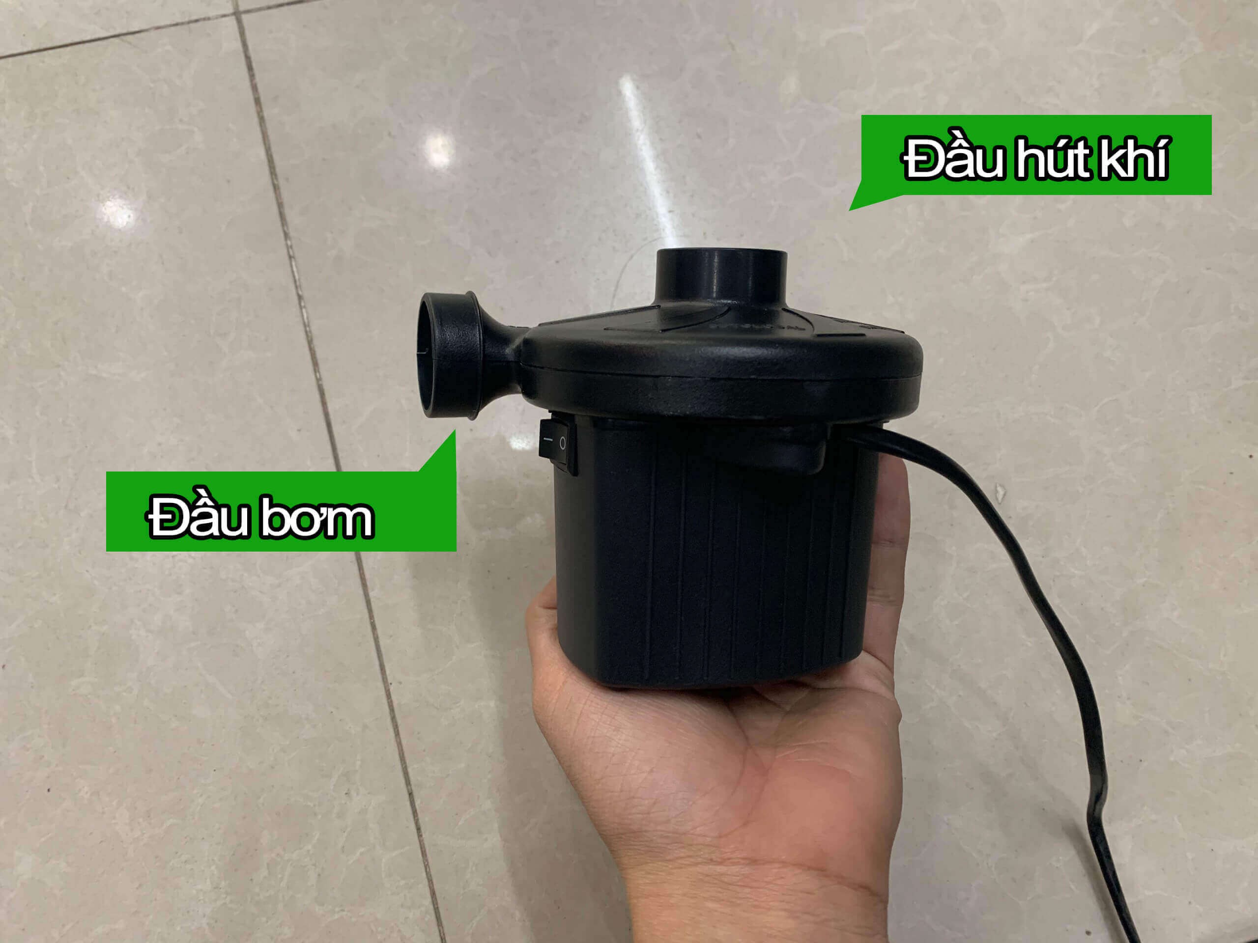 Hướng dẫn bơm hơi đệm hơi intex đúng cách, an toàn.jpg