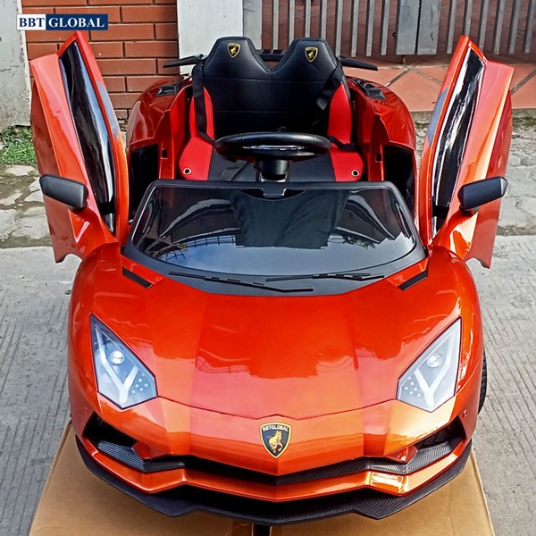 Xe Ô tô điện trẻ em dáng Lamborghini có micro karaoke BBT-6868