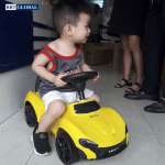 Xe chòi chân ô tô Mecerdes có nhạc cho bé SW001