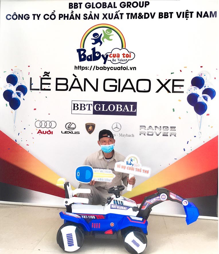 le-ban-giao-xe-o-to-dien-cho-be