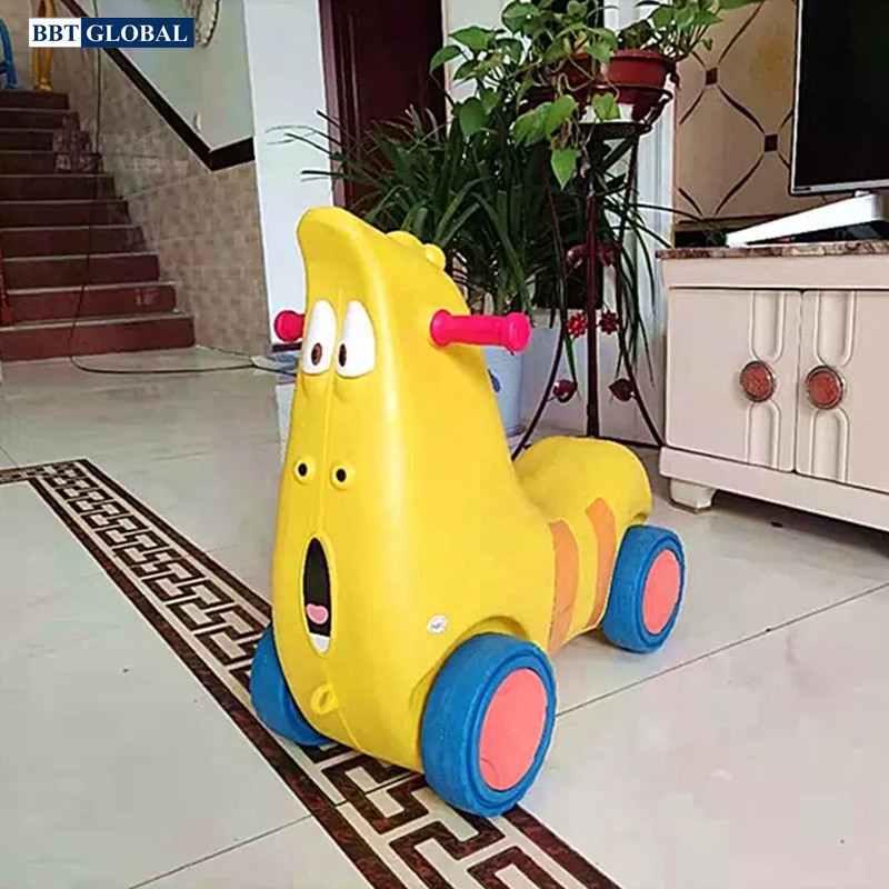 Xe chòi chân con sâu tinh nghịch Larva ZK1029