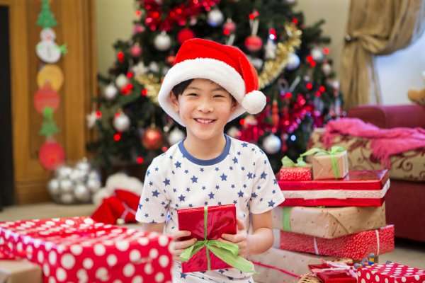 qua-noel-cho-be-trai-9-10-tuoi