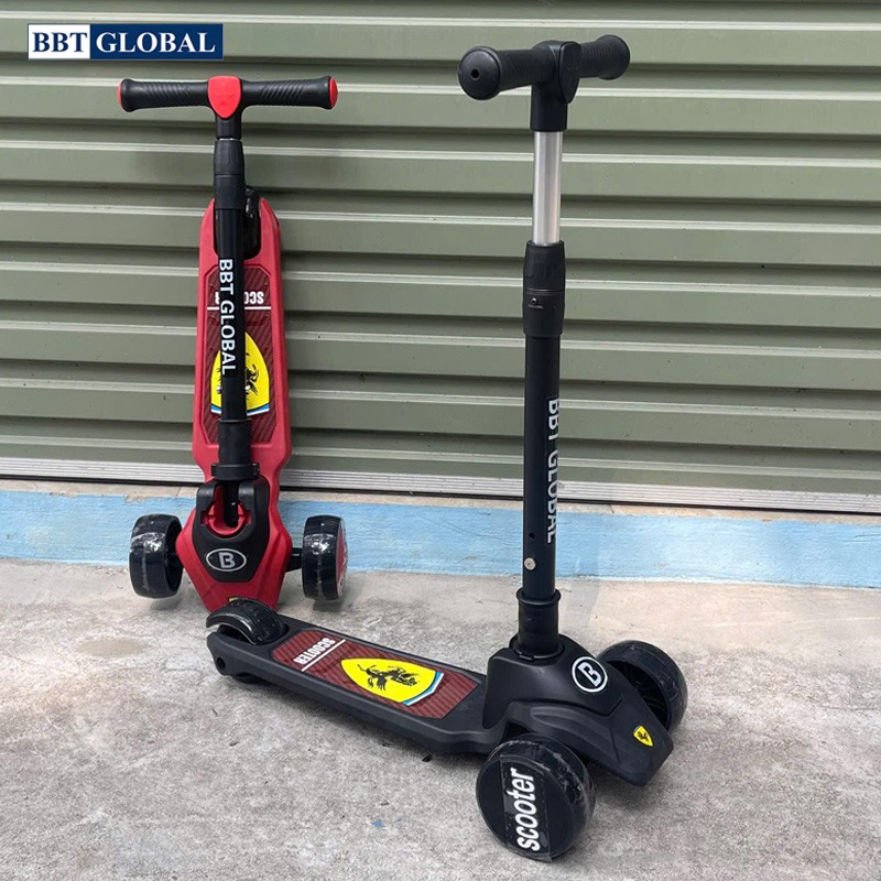 Xe trượt scooter cho bé BBT Global bánh sáng KM982