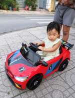 oto-dien-tre-em-bmw-66666-1