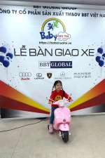 le-ban-giao-xe-may-vespa-2