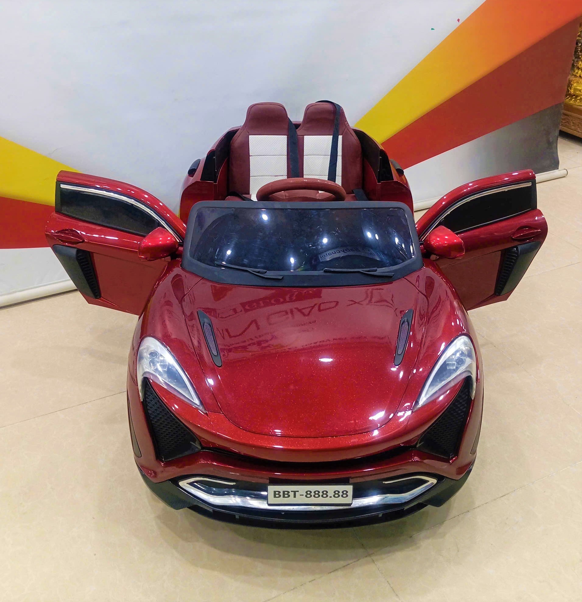Xe Ô tô điện trẻ em dáng McLaren BBT-888.88