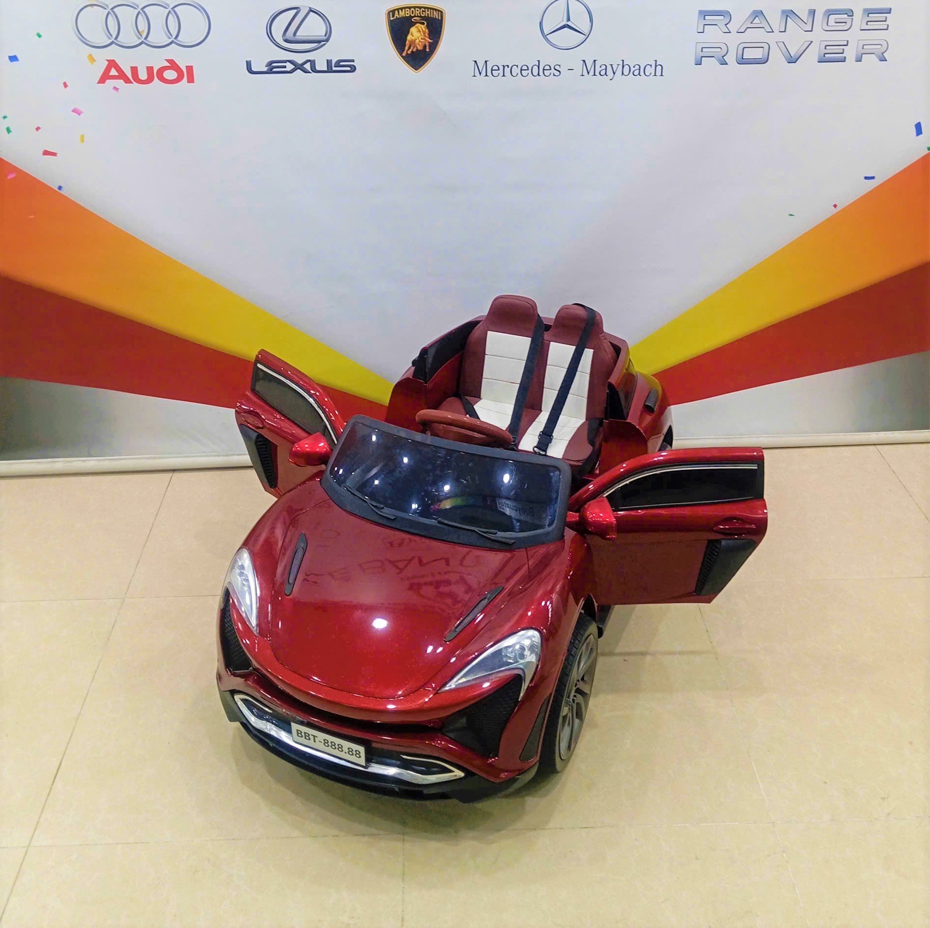 Xe Ô tô điện trẻ em dáng McLaren BBT-888.88