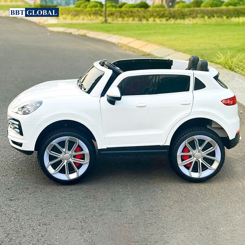 Ô tô điện trẻ em dáng siêu xe Porsche BBT-5858