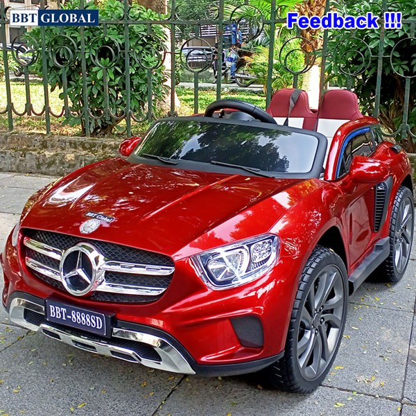 Ô tô điện chơi Tết Mec đỏ