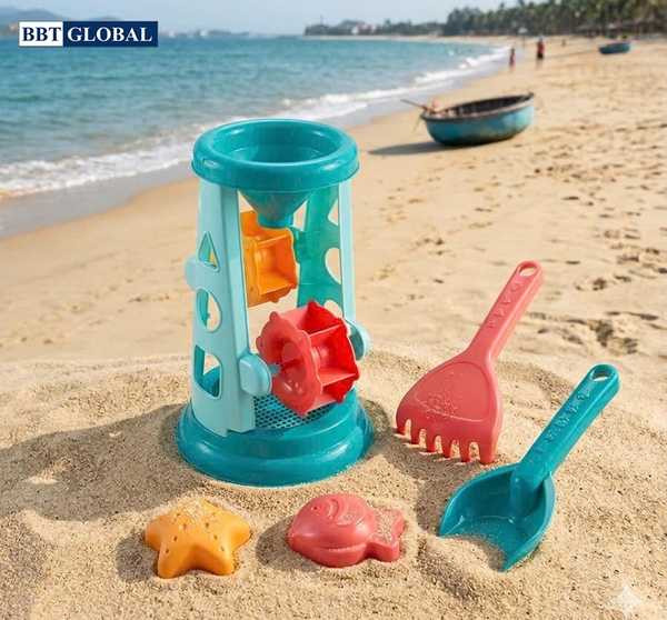đồ chơi xúc cát thú vị cho bé 