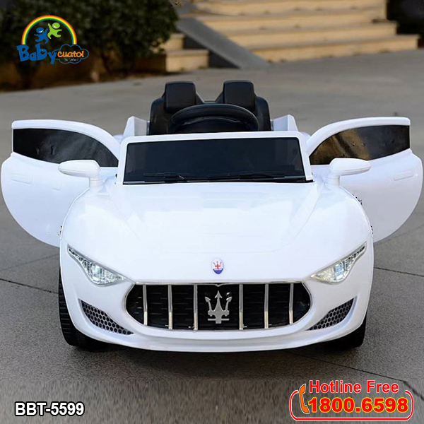 Xe ô tô điện trẻ em Maserati 5599 màu trắng
