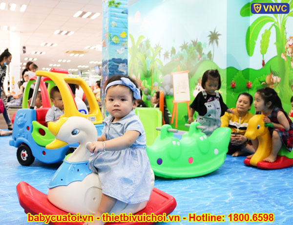 khu-vui-choi-lap-dat-tai-phong-tiem-chung-VNVC-babycuatoi-6