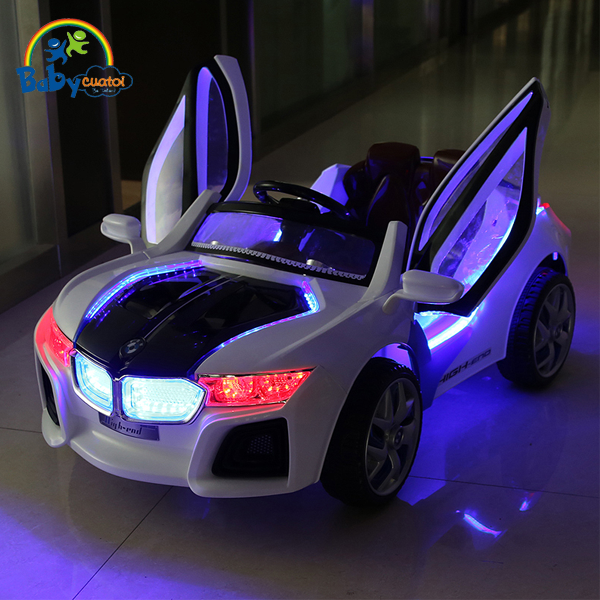 o-to-dien-tre-em-BMW-canh-dung-bbt5566