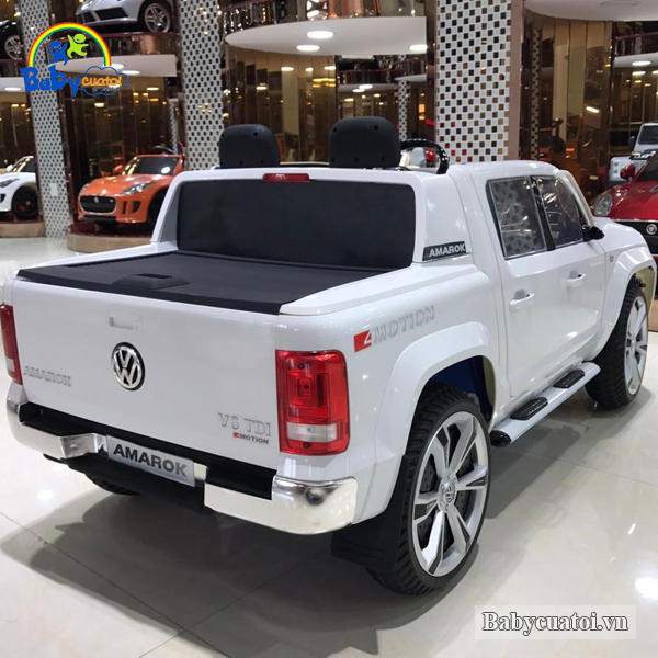 Ô tô điện bản quyền Volkswagen Amarok xanh cao cấp