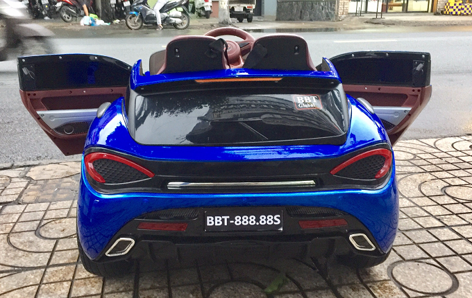 Xe ô tô điện trẻ em McLaren BBT-888.88