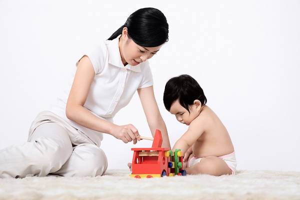 Bé học được gì khi chơi đùa với đồ chơi trẻ em
