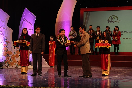 me_tin_dung_con_lon_khon_2013_3