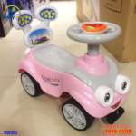 Xe chòi chân ô tô cho bé có nhạc hình Minion SW003