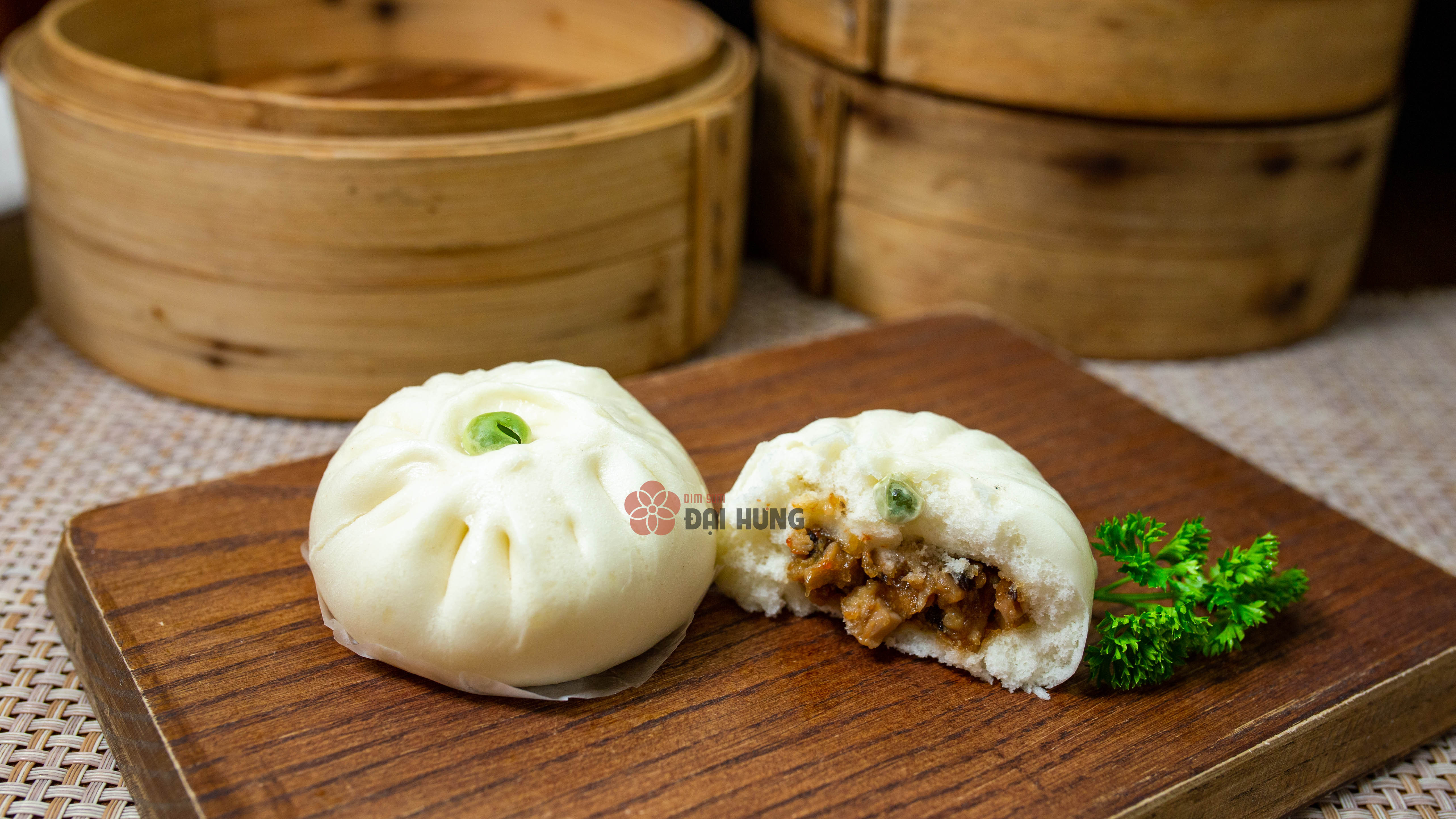 Bánh bao gà nấm được làm từ nguyên liệu tươi ngon