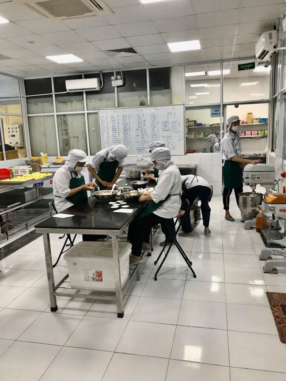 Sản phẩm được chế biến tại xưởng theo quy trình khép kín