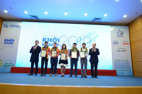 anh-2-khoi-nghiep-1