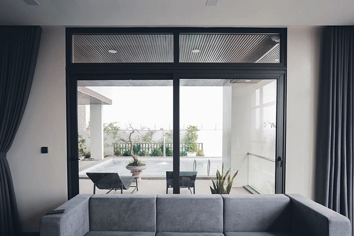    Cửa nhôm 2 cánh mở quay trong Eurowindow 