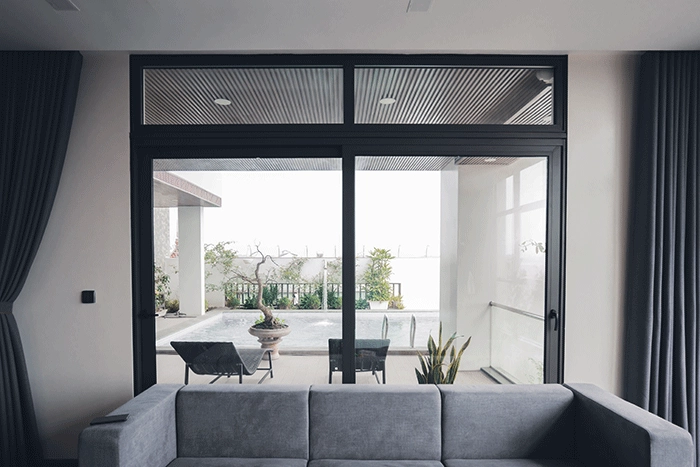Cửa nhôm 2 cánh mở quay trong Eurowindow