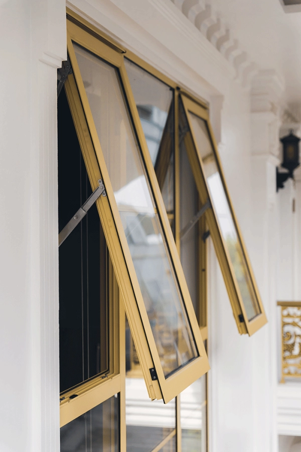 Cửa sổ nhôm Eurowindow mở hất