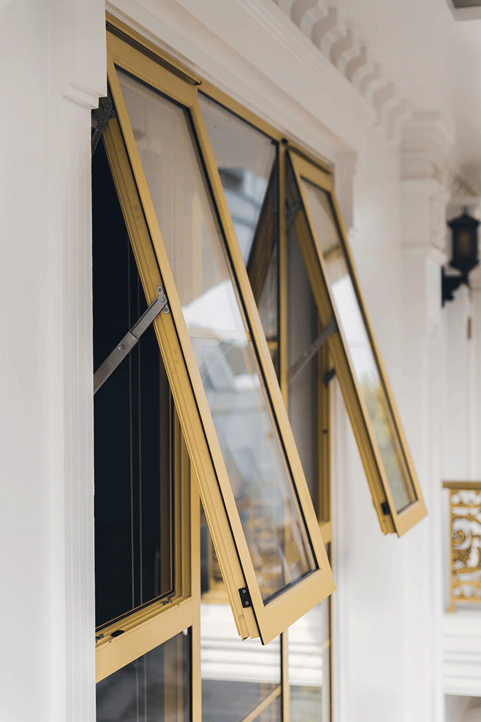 Cửa sổ nhôm Eurowindow mở hất