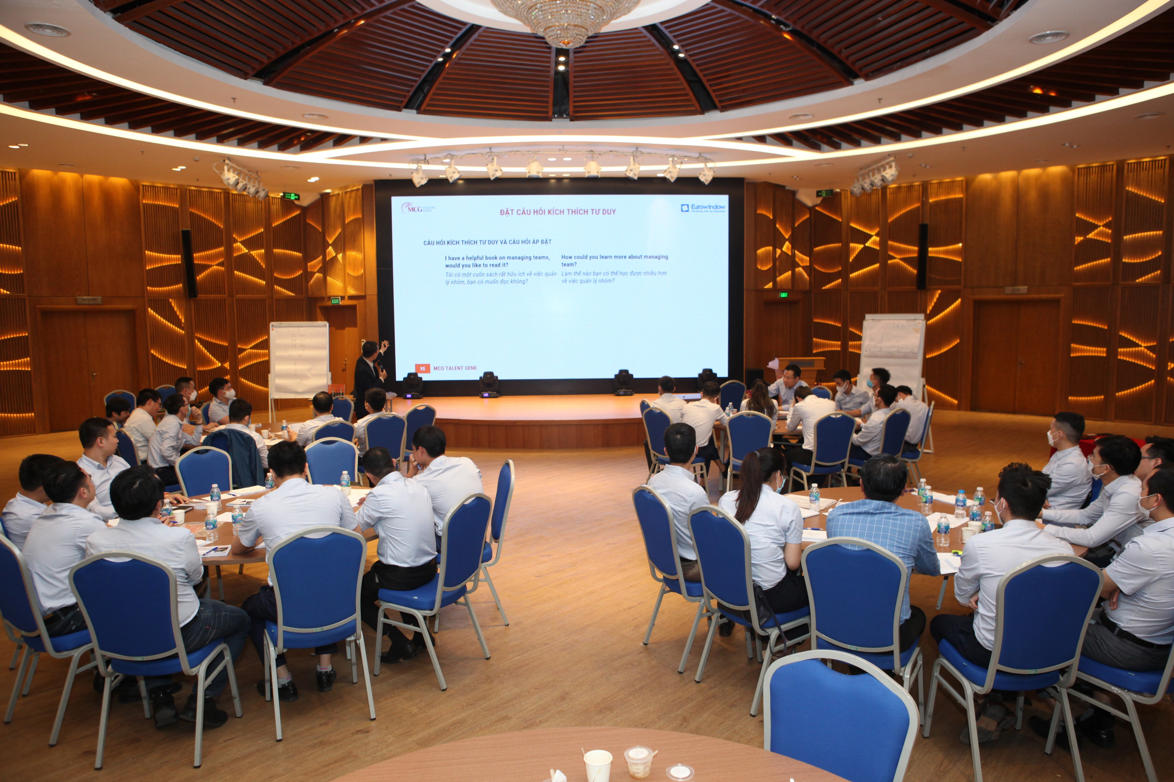 eurowindow-dao-tao-quan-ly-kinh-doanh-5