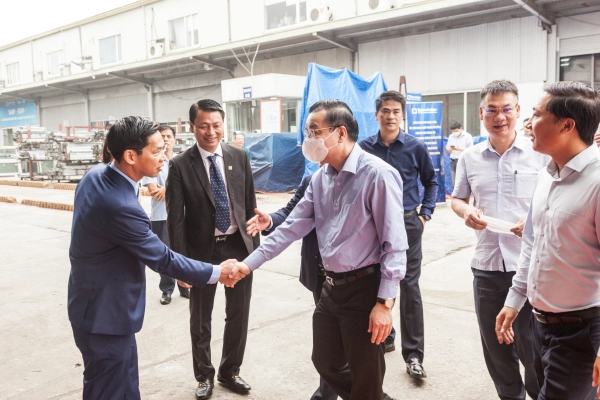 chu-tich-hn-tham-nha-may-133