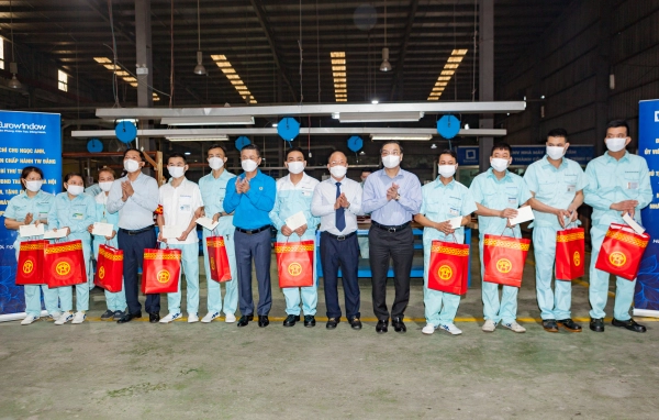 chu-tich-hn-tham-nha-may-43