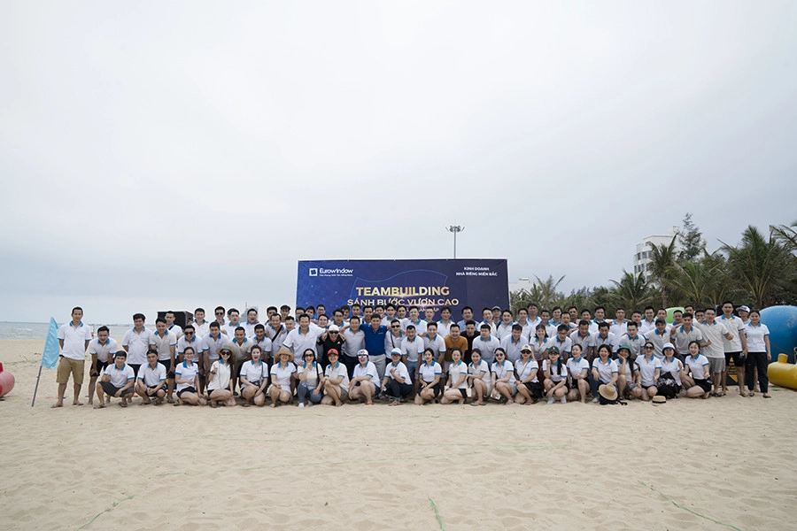 kinh-doanh-eurowindow-team-building-1