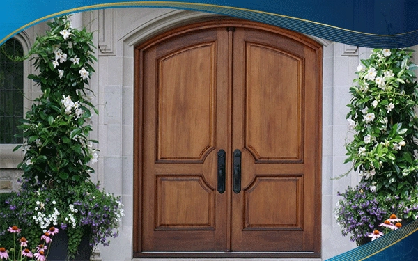 Cửa nhựa lõi thép màu vân gỗ trong các nhà biệt thự, Villa sản phẩm được sử dụng keo ép góc bằng lõi thép cao cấp bởi bên ngoài có độ dày tiêu chuẩn từ 1mm đến 1.5mm đảm bảo cho khung và cánh cửa có độ cứng và an toàn tuyệt đối
