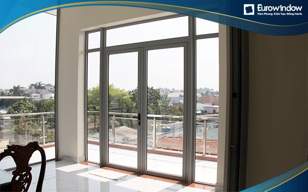 Sử dụng cửa nhựa uPVC cho lối ra ban công