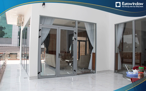Cửa nhựa uPVC màu ghi xám sang trọng