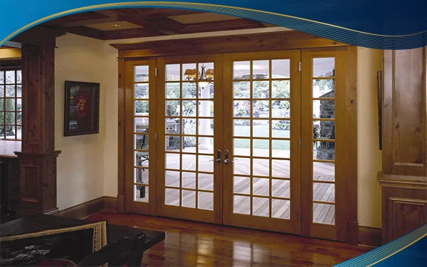 Cửa nhôm lõi thép 4 cánh, 2 cánh mở quay 2 cánh cố định, chia ô được lắp đặt tại cửa chính tạo sự riêng tư cho không gian nhưng cũng không kém phần sang trọng, hiện đại