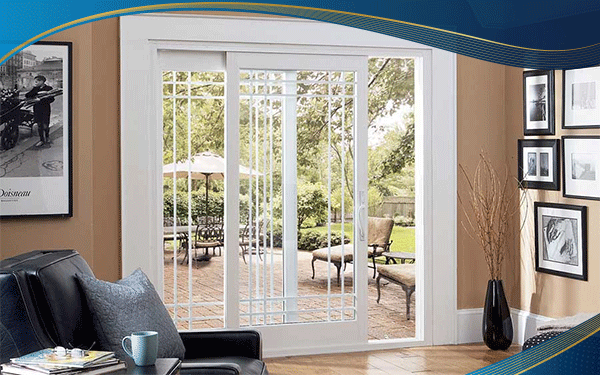 Cửa nhôm 2 cánh mở trượt dùng cho lối ra ban công của khách sạn, vừa tận dụng được tối đa ánh sáng, vừa tiết kiệm được không gian lắp đặt.